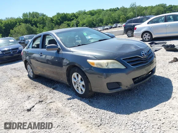 ✅ 2010 Toyota Camry LE • VIN: 4T1BF3EK9AU066832 • Лот: 45281512. Опубликован ранее на IAAI с пробегом 205 013 миль. Бесплатный доступ к архиву аукционных продаж из США и подробный отчёт об истории автомобиля на DreamBid. Изображение 1.