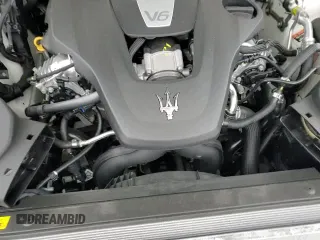 ✅ 2024 Maserati Levante • VIN: ZN661XUM5RX445723 • Лот: 86497184. Опубликован ранее на Copart с пробегом 1 726 миль. Бесплатный доступ к архиву аукционных продаж из США и подробный отчёт об истории автомобиля на DreamBid. Изображение 17.