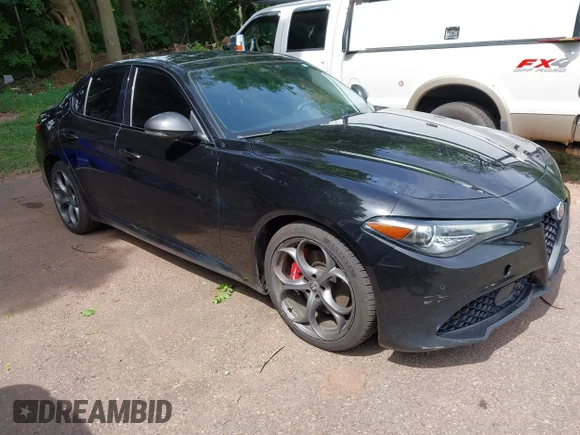 ✅ 2019 Alfa Romeo Giulia • VIN: ZARFANAN5K7608210 • Лот: 45441308. Опубліковано раніше на IAAI з пробігом 69 707 миль. Безкоштовний доступ до архіву аукціонних продажів зі США та докладний звіт про історію автомобіля на DreamBid. Зображення 1.