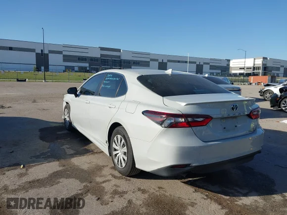 ✅ 2023 Toyota Camry Hybrid LE • VIN: 4T1C31AKXPU057668 • Lot: 44599588. Wystawiony na IAAI z przebiegiem 74 087 mil. Bezpłatny archiwum sprzedaży aukcyjnych z USA i szczegółowy raport historii pojazdu na DreamBid. Zdjęcie 3.