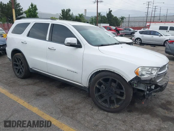 ✅ 2013 Dodge Durango Citadel • VIN: 1C4SDHET5DC689147 • Lot: 45615344. Wystawiony na IAAI z przebiegiem 85 623 mil. Bezpłatny archiwum sprzedaży aukcyjnych z USA i szczegółowy raport historii pojazdu na DreamBid. Zdjęcie 1.