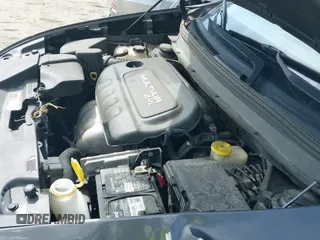 ✅ 2017 Jeep Cherokee Latitude • VIN: 1C4PJMCB8HW632737 • Lot: 41925741. Wystawiony na IAAI z przebiegiem 135 382 mil. Bezpłatny archiwum sprzedaży aukcyjnych z USA i szczegółowy raport historii pojazdu na DreamBid. Zdjęcie 18.