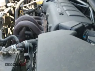 ✅ 2010 Pontiac Vibe 1SB • VIN: 5Y2SP6E07AZ414499 • Lot: 42458226. Listed on IAAI with 273,413 mi. Free auction sales archive from the USA and detailed vehicle history report at DreamBid. Image 13.