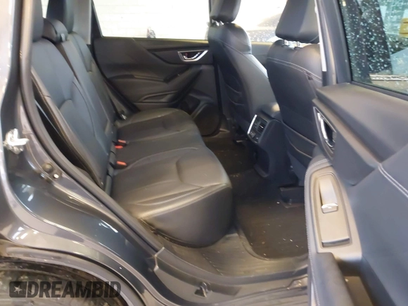 ✅ 2023 Subaru Forester Touring • VIN: JF2SKARC4PH518809 • Lot: 44273300. Wystawiony na IAAI z przebiegiem 27 073 mil. Bezpłatny archiwum sprzedaży aukcyjnych z USA i szczegółowy raport historii pojazdu na DreamBid. Zdjęcie 8.