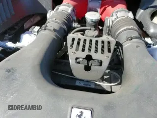 ✅ 2013 Ferrari 458 Italia • VIN: ZFF68NHA9D0194046 • Lot: 43152325. Wystawiony na Copart z przebiegiem 19 299 mil. Bezpłatny archiwum sprzedaży aukcyjnych z USA i szczegółowy raport historii pojazdu na DreamBid. Zdjęcie 16.