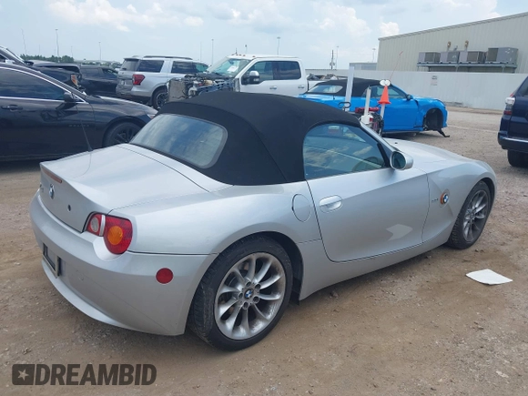 ✅ 2003 BMW Z4 3.0i • VIN: 4USBT53443LU03407 • Lot: 43043256. Wystawiony na IAAI z przebiegiem 51 851 mil. Bezpłatny archiwum sprzedaży aukcyjnych z USA i szczegółowy raport historii pojazdu na DreamBid. Zdjęcie 4.