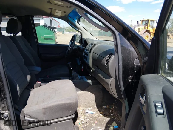 ✅ 2009 Nissan Frontier SE • VIN: 1N6BD06T69C410440 • Lot: 44906934. Wystawiony na IAAI z przebiegiem 125 586 mil. Bezpłatny archiwum sprzedaży aukcyjnych z USA i szczegółowy raport historii pojazdu na DreamBid. Zdjęcie 5.