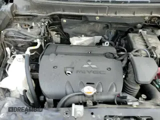 ✅ 2018 Mitsubishi Outlander SE • VIN: JA4AR3AW2JU000441 • Lot: 82277365. Listed on Copart with 103,067 mi. Free auction sales archive from the USA and detailed vehicle history report at DreamBid. Image 15.