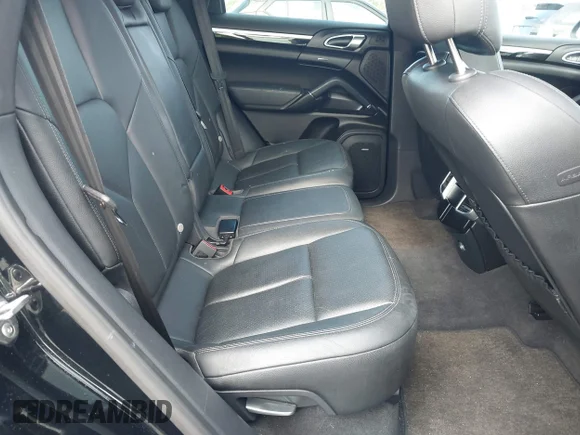 ✅ 2013 Porsche Cayenne Diesel • VIN: WP1AF2A28DLA39257 • Лот: 43180439. Опубліковано раніше на IAAI з пробігом 117 907 миль. Безкоштовний доступ до архіву аукціонних продажів зі США та докладний звіт про історію автомобіля на DreamBid. Зображення 8.