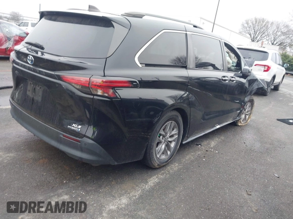 ✅ 2021 Toyota Sienna XLE • VIN: 5TDYRKEC4MS072636 • Lot: 44488837. Wystawiony na IAAI z przebiegiem 60 419 mil. Bezpłatny archiwum sprzedaży aukcyjnych z USA i szczegółowy raport historii pojazdu na DreamBid. Zdjęcie 4.