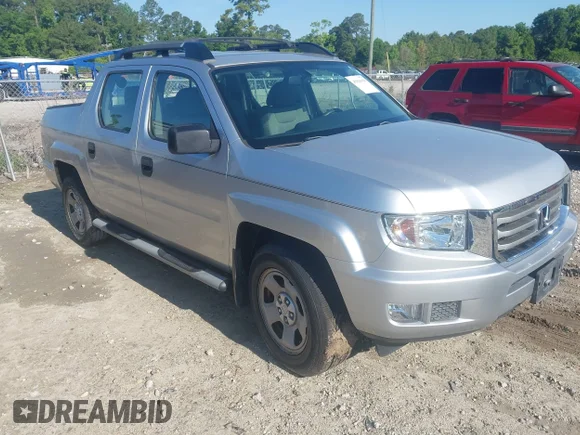 ✅ 2013 Honda Ridgeline RT • VIN: 5FPYK1F20DB017536 • Лот: 45020450. Опубліковано раніше на IAAI з пробігом 136 879 миль. Безкоштовний доступ до архіву аукціонних продажів зі США та докладний звіт про історію автомобіля на DreamBid. Зображення 1.