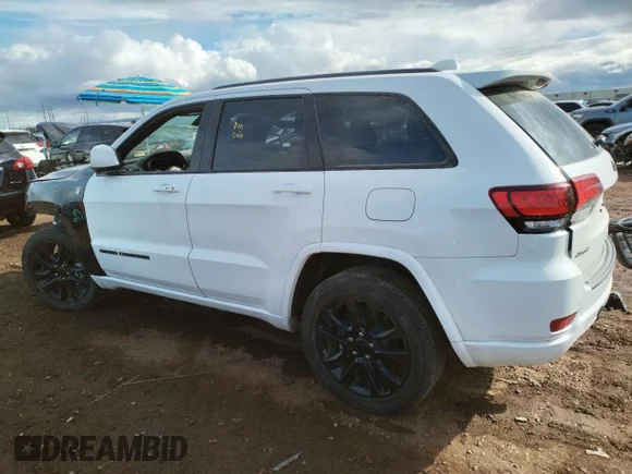 ✅ 2020 Jeep Grand Cherokee Altitude • VIN: 1C4RJFAG1LC316013 • Lot: 40408703. Wystawiony na Copart z przebiegiem Nie podano. Bezpłatny archiwum sprzedaży aukcyjnych z USA i szczegółowy raport historii pojazdu na DreamBid. Zdjęcie 2.