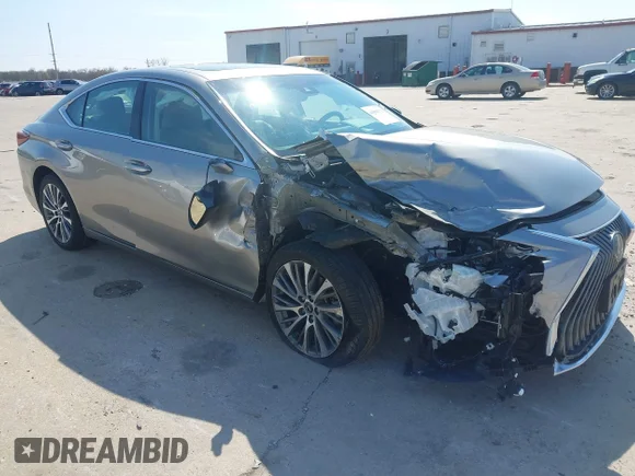 ✅ 2021 Lexus ES 350 • VIN: 58ADZ1B15MU106451 • Лот: 44804675. Опубликован ранее на IAAI с пробегом 46 478 миль. Бесплатный доступ к архиву аукционных продаж из США и подробный отчёт об истории автомобиля на DreamBid. Изображение 1.