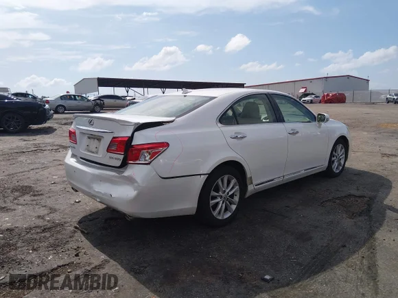 ✅ 2010 Lexus ES 330 • VIN: JTHBK1EG4A2389745 • Lot: 45384368. Listed on IAAI with 194,986 mi. Free auction sales archive from the USA and detailed vehicle history report at DreamBid. Image 4.