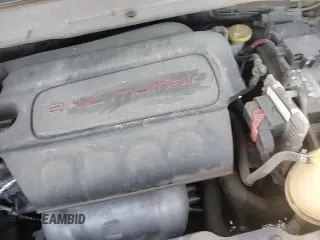 ✅ 2018 Jeep Compass Sport • VIN: 3C4NJCAB6JT328905 • Лот: 86239285. Опубликован ранее на Copart с пробегом 121 532 миль. Бесплатный доступ к архиву аукционных продаж из США и подробный отчёт об истории автомобиля на DreamBid. Изображение 16.