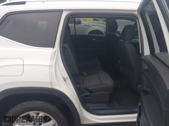 ✅ 2018 Volkswagen Atlas S • VIN: 1V2AR2CA8JC522741 • Lot: 44218649. Wystawiony na IAAI z przebiegiem 106 210 mil. Bezpłatny archiwum sprzedaży aukcyjnych z USA i szczegółowy raport historii pojazdu na DreamBid. Zdjęcie 8.