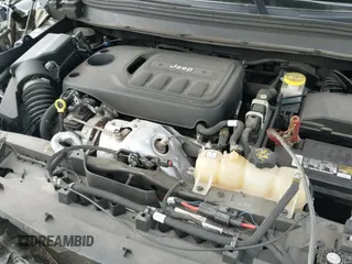 ✅ 2019 Jeep Cherokee Latitude Plus • VIN: 1C4PJLLN4KD119783 • Lot: 41223282. Wystawiony na IAAI z przebiegiem 84 917 mil. Bezpłatny archiwum sprzedaży aukcyjnych z USA i szczegółowy raport historii pojazdu na DreamBid. Zdjęcie 19.