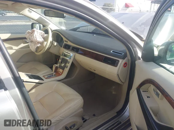 ✅ 2008 Volvo XC70 • VIN: YV4BZ982381007374 • Lot: 43997152. Listed on IAAI with 178,196 mi. Free auction sales archive from the USA and detailed vehicle history report at DreamBid. Image 5.