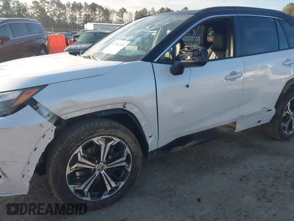 ✅ 2025 Toyota RAV4 XSE • VIN: JTMFB3FV1SD274196 • Лот: 43942169. Опубліковано раніше на IAAI з пробігом 2 480 миль. Безкоштовний доступ до архіву аукціонних продажів зі США та докладний звіт про історію автомобіля на DreamBid. Зображення 6.