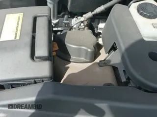 ✅ 2005 Lexus SC 430 • VIN: JTHFN48Y550069687 • Lot: 42832103. Wystawiony na IAAI z przebiegiem 64 687 mil. Bezpłatny archiwum sprzedaży aukcyjnych z USA i szczegółowy raport historii pojazdu na DreamBid. Zdjęcie 19.