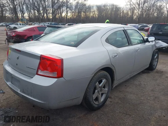 ✅ 2010 Dodge Charger • VIN: 2B3CA4CD9AH143446 • Lot: 44135854. Wystawiony na IAAI z przebiegiem 182 215 mil. Bezpłatny archiwum sprzedaży aukcyjnych z USA i szczegółowy raport historii pojazdu na DreamBid. Zdjęcie 4.