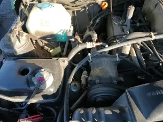 ✅ 1994 Land Rover Range Rover • VIN: SALHV1245RA640425 • Lot: 84764404. Wystawiony na Copart z przebiegiem 173 181 mil. Bezpłatny archiwum sprzedaży aukcyjnych z USA i szczegółowy raport historii pojazdu na DreamBid. Zdjęcie 15.