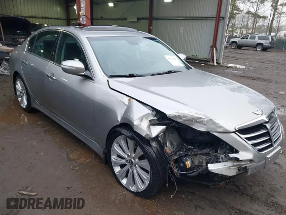✅ 2013 Hyundai Genesis R-Spec • VIN: KMHGC4DH1DU221386 • Lot: 44378122. Wystawiony na IAAI z przebiegiem 116 972 mil. Bezpłatny archiwum sprzedaży aukcyjnych z USA i szczegółowy raport historii pojazdu na DreamBid. Zdjęcie 1.