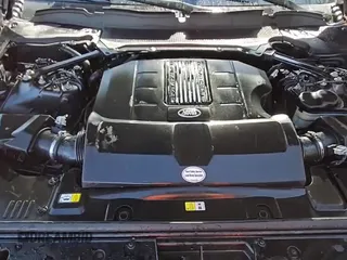 ✅ 2019 Land Rover Range Rover • VIN: SALGS5RE9KA528226 • Лот: 47733385. Опубликован ранее на Copart с пробегом 98 481 миль. Бесплатный доступ к архиву аукционных продаж из США и подробный отчёт об истории автомобиля на DreamBid. Изображение 14.