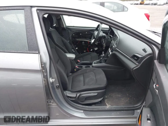 ✅ 2019 Hyundai Elantra SE • VIN: KMHD74LF4KU790849 • Lot: 44662073. Wystawiony na IAAI z przebiegiem 104 470 mil. Bezpłatny archiwum sprzedaży aukcyjnych z USA i szczegółowy raport historii pojazdu na DreamBid. Zdjęcie 5.