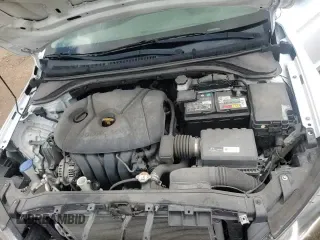 2018 Hyundai Elantra SE z VIN 5NPD74LFXJH303098, wystawiony jako Copart lot #58597905 z przebiegiem 49 813 mil mil oraz Szkoda całkowita • Salvage title. Historia ofert i sprzedaży dostępna na DreamBid. Obrazek 16.