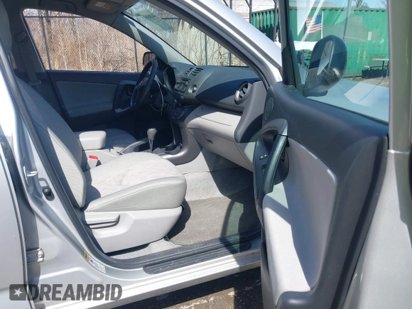 ✅ 2012 Toyota RAV4 • VIN: 2T3BF4DV0CW230478 • Lot: 44589576. Wystawiony na IAAI z przebiegiem 83 802 mil. Bezpłatny archiwum sprzedaży aukcyjnych z USA i szczegółowy raport historii pojazdu na DreamBid. Zdjęcie 5.
