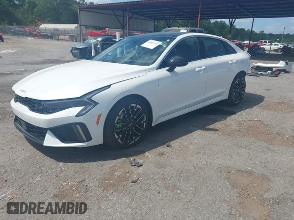 ✅ 2026 Kia K5 GT • VIN: KNAG44J8XT5416737 • Lot: 44861608. Wystawiony na IAAI z przebiegiem 10 629 mil. Bezpłatny archiwum sprzedaży aukcyjnych z USA i szczegółowy raport historii pojazdu na DreamBid. Zdjęcie 2.
