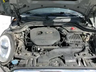 ✅ 2018 MINI Hardtop Cooper • VIN: WMWXP5C5XJ2G63760 • Lot: 85001115. Listed on Copart with 105,147 mi. Free auction sales archive from the USA and detailed vehicle history report at DreamBid. Image 13.