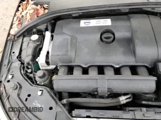 ✅ 2009 Volvo V70 • VIN: YV1BW982691077670 • Лот: 86058294. Опубликован ранее на Copart с пробегом 145 198 миль. Бесплатный доступ к архиву аукционных продаж из США и подробный отчёт об истории автомобиля на DreamBid. Изображение 14.