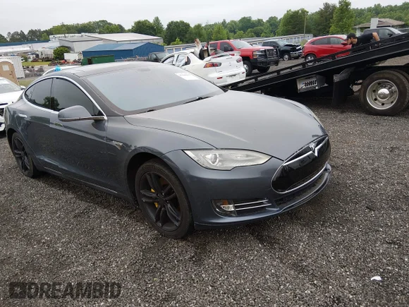 ✅ 2013 Tesla Model S • VIN: 5YJSA1CNXDFP16396 • Lot: 45188165. Listed on IAAI with 146,235 mi. Free auction sales archive from the USA and detailed vehicle history report at DreamBid. Image 1.