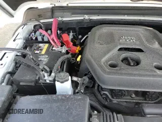 ✅ 2022 Jeep Wrangler Unlimited Sahara • VIN: 1C4JJXP61NW187161 • Лот: 64572865. Опубликован ранее на Copart с пробегом 48 198 миль. Бесплатный доступ к архиву аукционных продаж из США и подробный отчёт об истории автомобиля на DreamBid. Изображение 14.