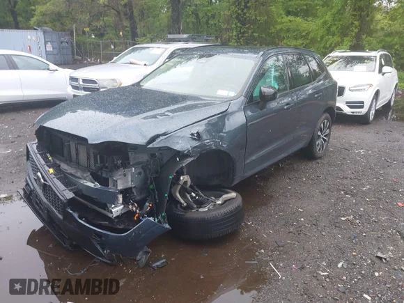 ✅ 2025 Volvo XC60 Core • VIN: YV4M12RJ5S1019238 • Lot: 42200094. Wystawiony na IAAI z przebiegiem 5 302 mil. Bezpłatny archiwum sprzedaży aukcyjnych z USA i szczegółowy raport historii pojazdu na DreamBid. Zdjęcie 18.
