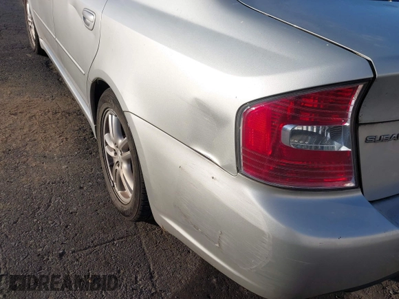 ✅ 2005 Subaru Legacy • VIN: 4S3BL616257209339 • Lot: 43455084. Wystawiony na IAAI z przebiegiem 245 482 mil. Bezpłatny archiwum sprzedaży aukcyjnych z USA i szczegółowy raport historii pojazdu na DreamBid. Zdjęcie 6.