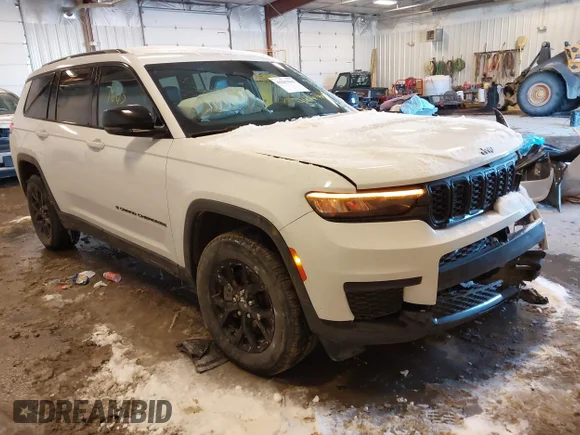 ✅ 2024 Jeep Grand Cherokee Laredo • VIN: 1C4RJKAG7R8535756 • Лот: 44267663. Опубликован ранее на IAAI с пробегом 52 651 миль. Бесплатный доступ к архиву аукционных продаж из США и подробный отчёт об истории автомобиля на DreamBid. Изображение 1.