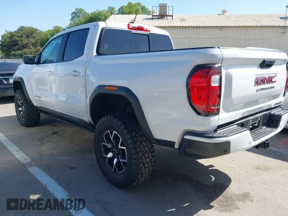 ✅ 2024 GMC Canyon 4WD AT4X • VIN: 1GTP6EEK1R1136388 • Lot: 44903107. Listed on IAAI with 8,348 mi. Free auction sales archive from the USA and detailed vehicle history report at DreamBid. Image 3.