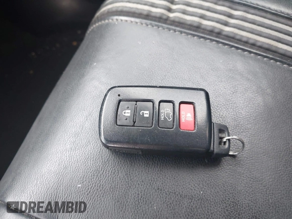 ✅ 2017 Toyota Highlander XLE • VIN: 5TDKZRFHXHS519050 • Lot: 44913318. Wystawiony na IAAI z przebiegiem 105 619 mil. Bezpłatny archiwum sprzedaży aukcyjnych z USA i szczegółowy raport historii pojazdu na DreamBid. Zdjęcie 11.