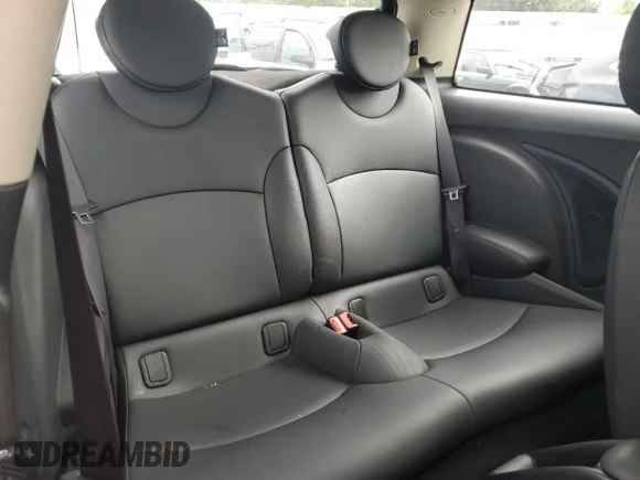✅ 2013 MINI Hardtop S • VIN: WMWSV3C57DT394584 • Лот: 73648724. Опубликован ранее на Copart с пробегом 59 274 миль. Бесплатный доступ к архиву аукционных продаж из США и подробный отчёт об истории автомобиля на DreamBid. Изображение 10.