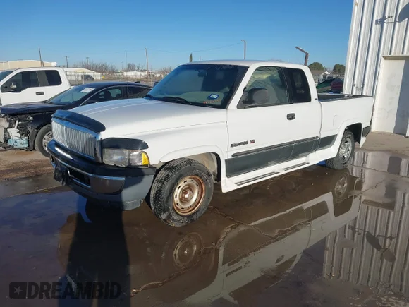 ✅ 2001 Dodge 1500 • VIN: 3B7HC13Z21G230131 • Лот: 41722204. Опубліковано раніше на IAAI з пробігом 241 689 миль. Безкоштовний доступ до архіву аукціонних продажів зі США та докладний звіт про історію автомобіля на DreamBid. Зображення 2.