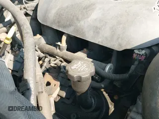 ✅ 2005 GMC Sierra 2500HD • VIN: 1GDHK29U35E216445 • Lot: 42469640. Wystawiony na IAAI z przebiegiem 231 575 mil. Bezpłatny archiwum sprzedaży aukcyjnych z USA i szczegółowy raport historii pojazdu na DreamBid. Zdjęcie 21.