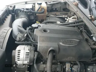 ✅ 2002 GMC Sierra 2500HD SLE • VIN: 1GTHC23G32F248838 • Lot: 42445749. Listed on IAAI with 247,026 mi. Free auction sales archive from the USA and detailed vehicle history report at DreamBid. Image 12.