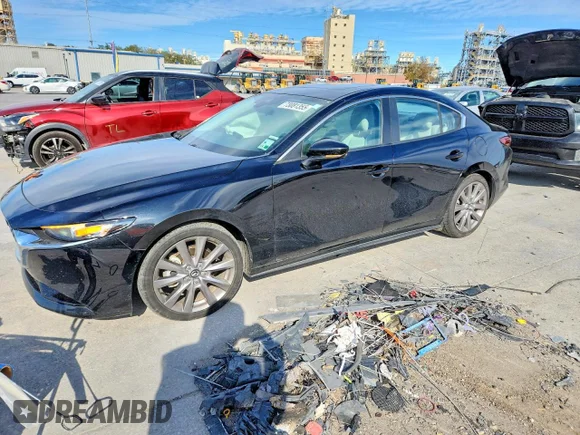 ✅ 2021 Mazda 3 Preferred • VIN: 3MZBPBCL3MM252718 • Lot: 73081355. Wystawiony na Copart z przebiegiem 55 575 mil. Bezpłatny archiwum sprzedaży aukcyjnych z USA i szczegółowy raport historii pojazdu na DreamBid. Zdjęcie 1.
