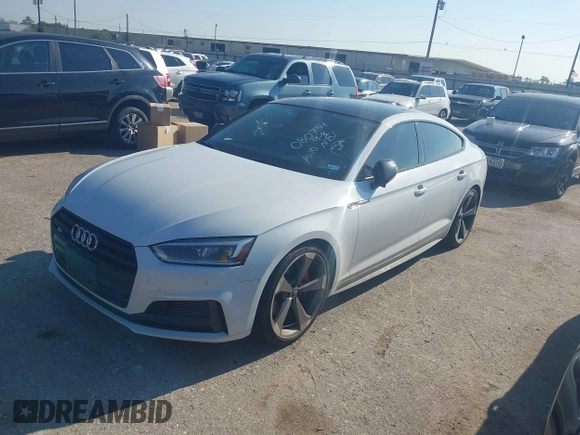 ✅ 2019 Audi S5 Sportback Premium Plus • VIN: WAUB4CF59KA080734 • Lot: 43187242. Wystawiony na IAAI z przebiegiem 99 226 mil. Bezpłatny archiwum sprzedaży aukcyjnych z USA i szczegółowy raport historii pojazdu na DreamBid. Zdjęcie 2.