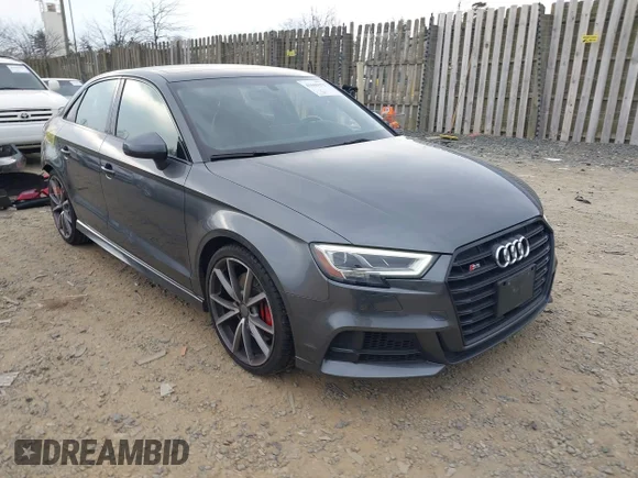 ✅ 2018 Audi S3 Premium Plus • VIN: WAUB1GFF2J1037814 • Лот: 41665672. Опубликован ранее на IAAI с пробегом 33 520 миль. Бесплатный доступ к архиву аукционных продаж из США и подробный отчёт об истории автомобиля на DreamBid. Изображение 1.