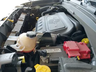 ✅ 2018 Jeep Renegade Latitude • VIN: ZACCJABB4JPJ10640 • Lot: 43093922. Wystawiony na IAAI z przebiegiem 49 001 mil. Bezpłatny archiwum sprzedaży aukcyjnych z USA i szczegółowy raport historii pojazdu na DreamBid. Zdjęcie 19.