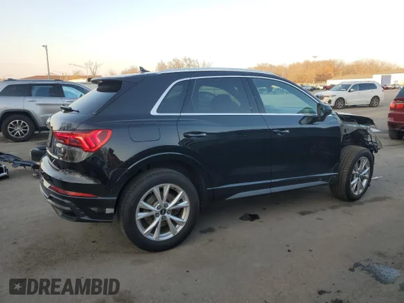 ✅ 2022 Audi Q3 S line Premium • VIN: WA1DECF31N1096822 • Lot: 85541414. Wystawiony na Copart z przebiegiem 32 919 mil. Bezpłatny archiwum sprzedaży aukcyjnych z USA i szczegółowy raport historii pojazdu na DreamBid. Zdjęcie 3.